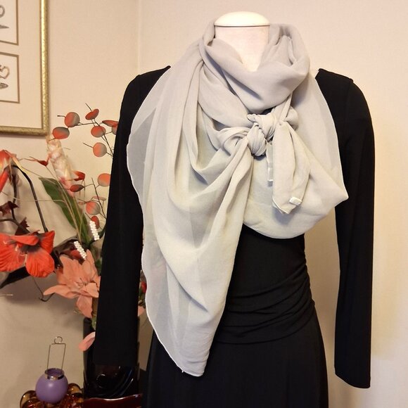 VTG Women's NEW Stills 100% Silk Long Classic Luxury Beige Scarf - Picture 7 of 7